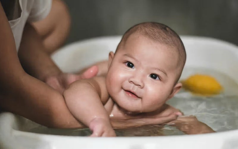 Baby Bath Temperature: What’s Safe, What’s Not, and How to Get It Just Right