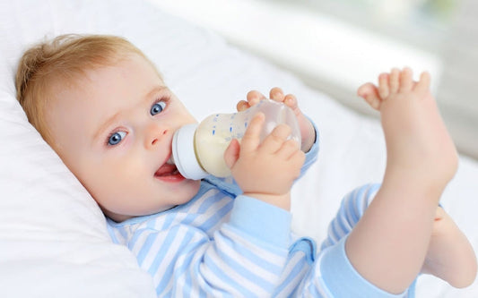 Baby Feeding Schedule: A Month-by-Month Guide for New Parents