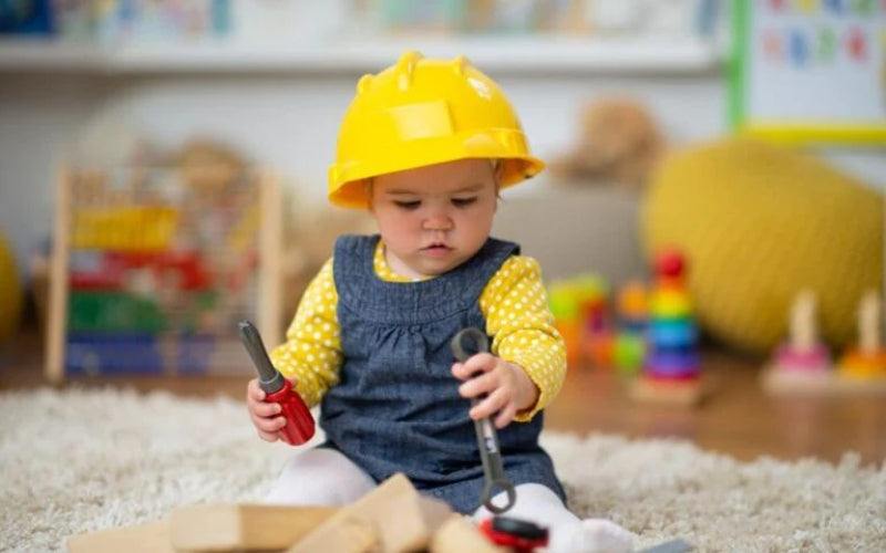 Essential Baby Items for On-the-Go Parents: Keep Your Little One Safe and Comfortable Everywhere You Go