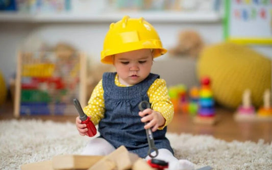 Essential Baby Items for On-the-Go Parents: Keep Your Little One Safe and Comfortable Everywhere You Go