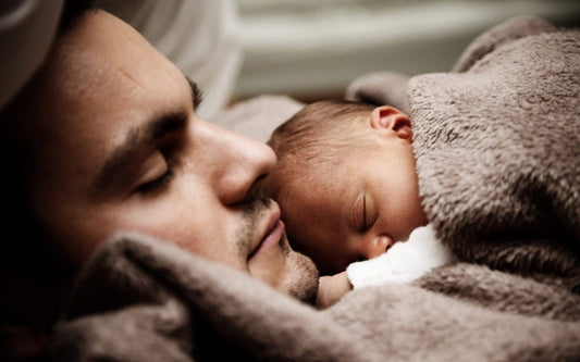 How to Comfort Your Baby During Night Wakings Without Feeding