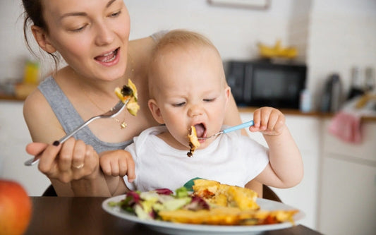 How to Introduce Solid Foods to Your Baby: A Simple, Stress-Free Guide for New Parents