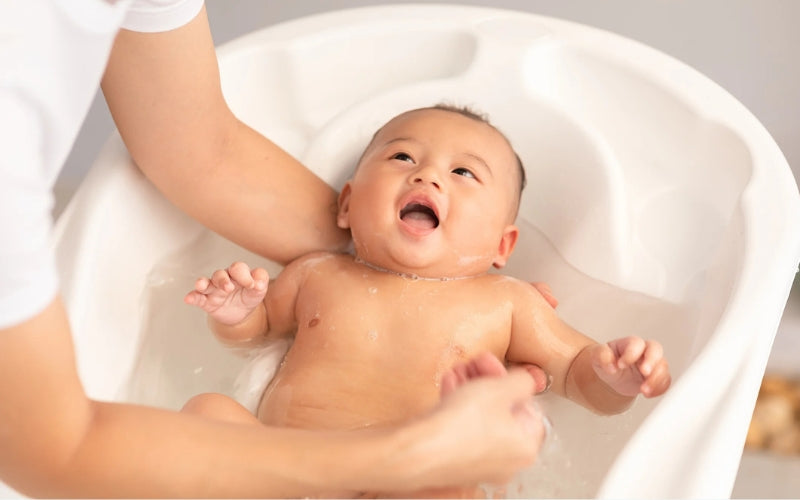 How to Bathe a Newborn: A Step-by-Step Guide for Parents
