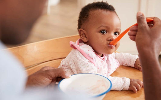 Starting Solids: A Step-by-Step Guide for First-Time Moms