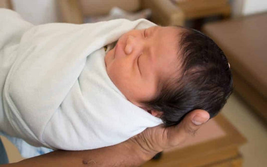 When to Stop Swaddling: Signs Your Baby Is Ready to Transition