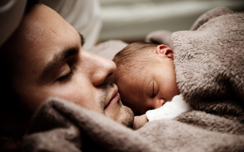 How to Comfort Your Baby During Night Wakings Without Feeding